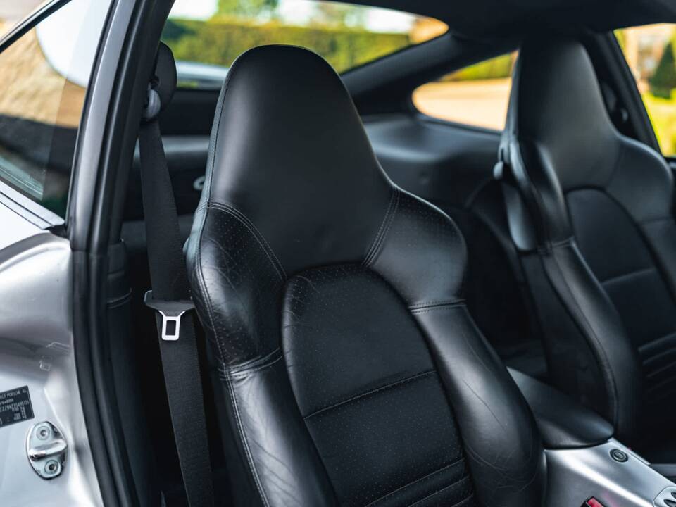 Bild 12/25 von Porsche 911 GT2 (2003)