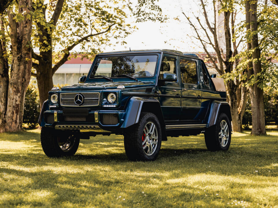 Afbeelding 2/99 van Mercedes-Benz Maybach G 650 Landaulet (2018)