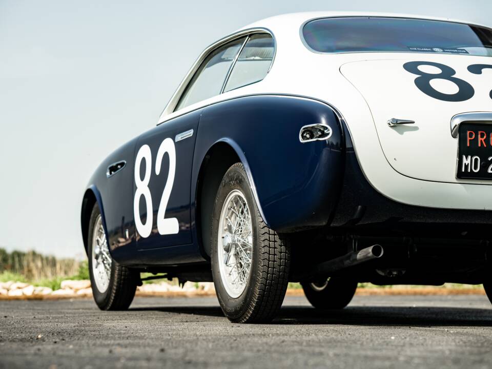 Image 47/61 of Ferrari 225 S (1952)