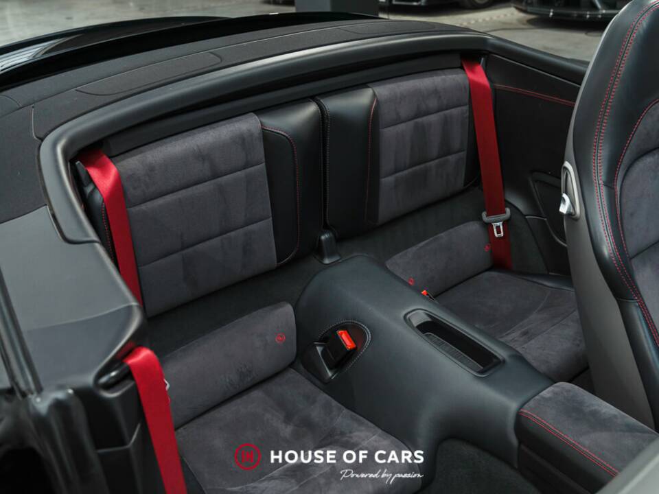 Bild 20/25 von Porsche 911 Carrera GTS (2017)
