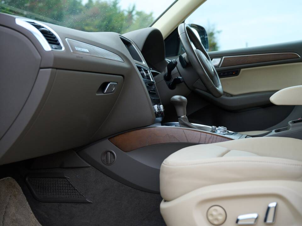 Image 50/50 de Audi Q5 3.0 TFSI (2013)