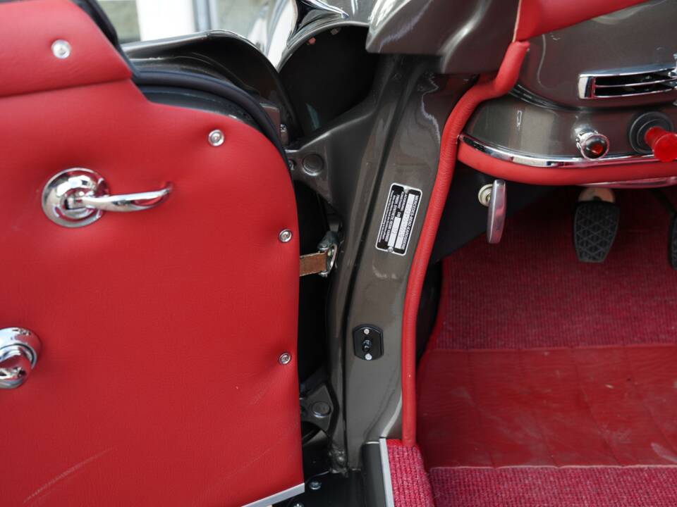 Imagen 24/50 de Mercedes-Benz 190 SL (1960)