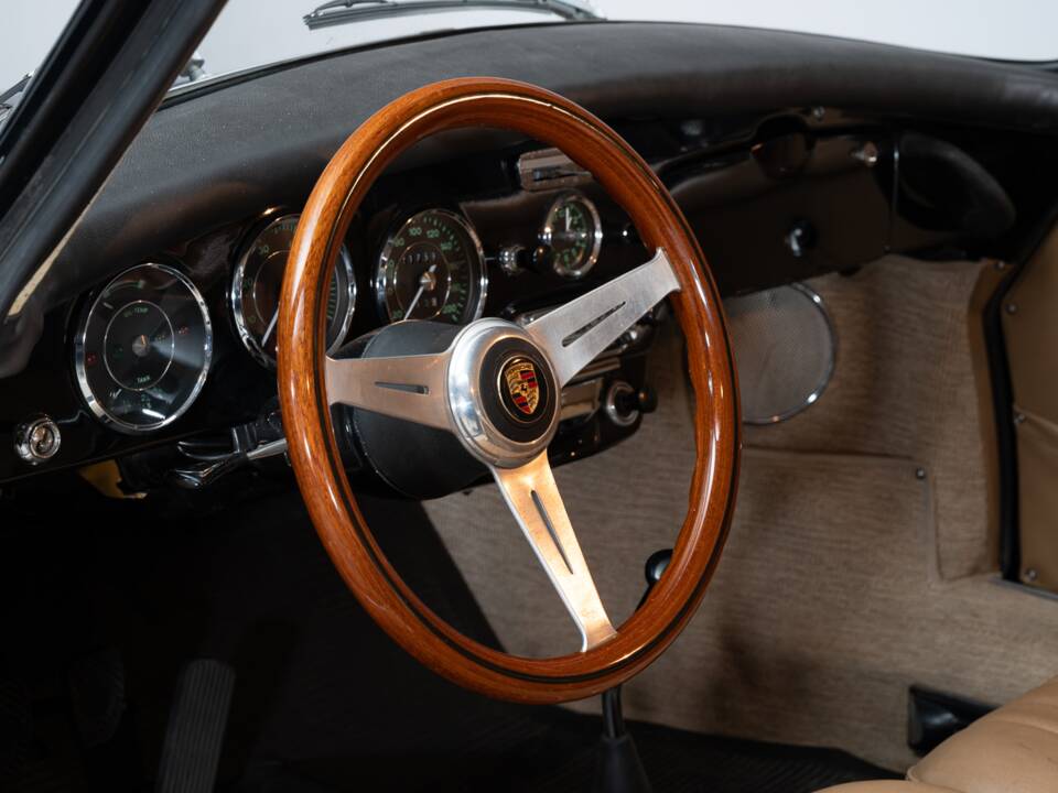 Image 19/34 of Porsche 356 C 1600 SC (1964)