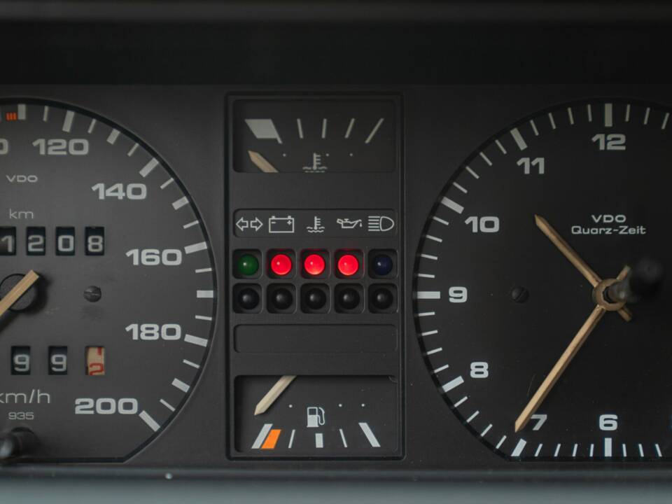 Bild 38/45 von Volkswagen Golf II 1.3 (1990)