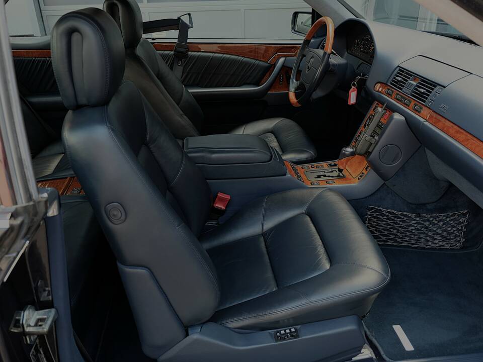 Image 30/70 de Mercedes-Benz CL 500 (1997)