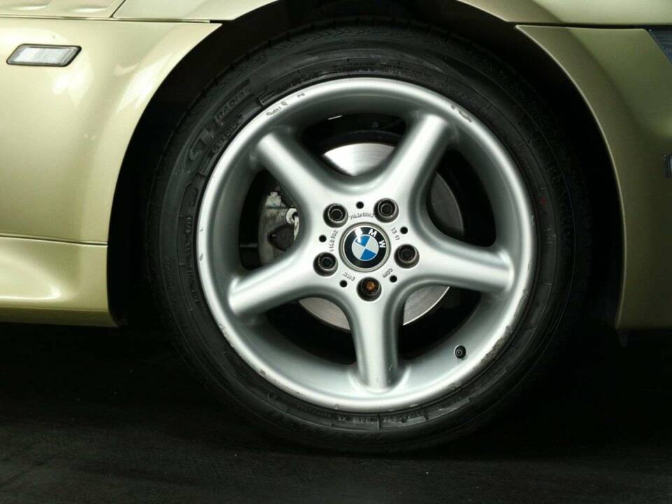 Bild 29/30 von BMW Z3 2.2i (2002)