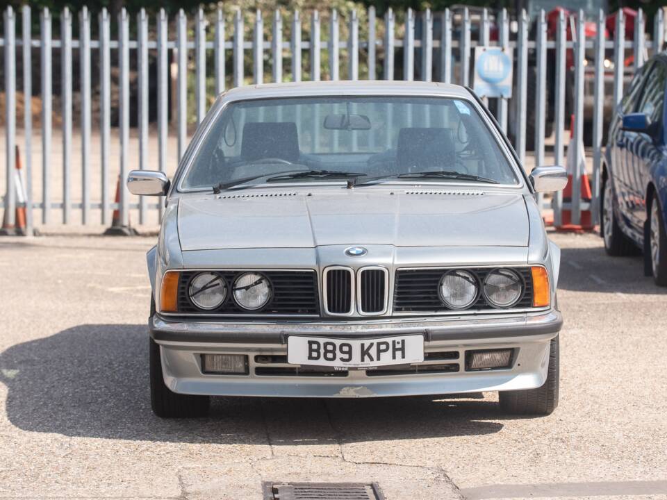 Bild 25/50 von BMW 635 CSi (1984)