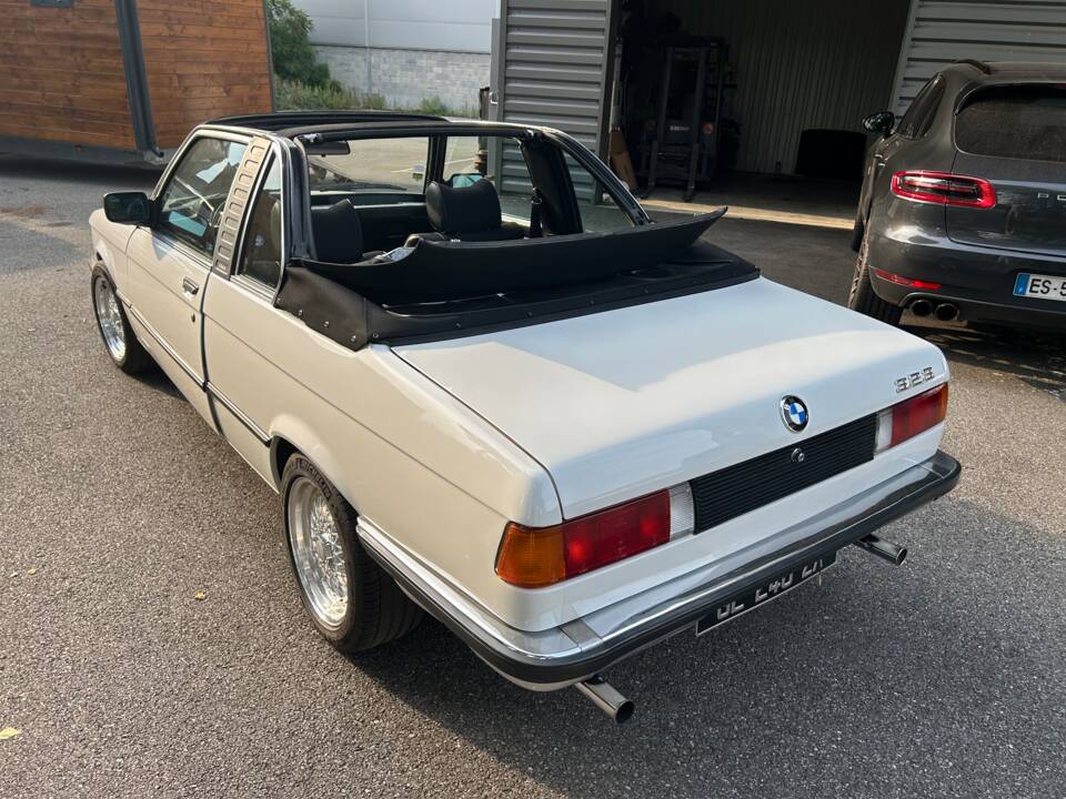 Image 3/7 de BMW 323i Baur TC (1980)