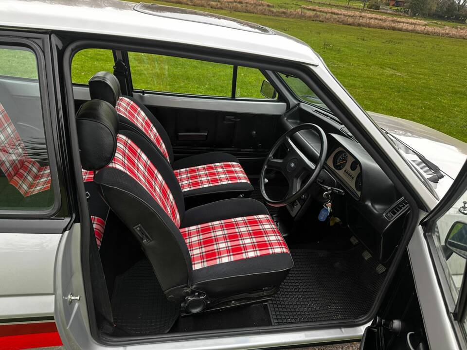 Bild 42/70 von Ford Fiesta 1.3 Supersport (1980)