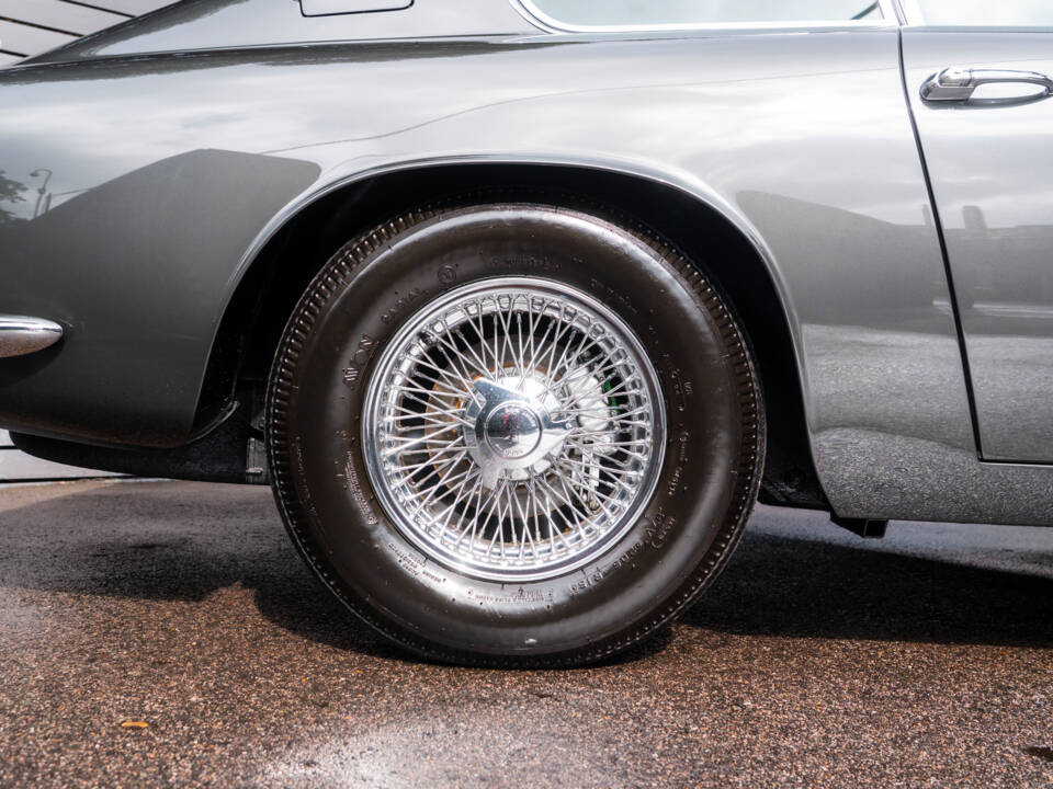 Imagen 40/49 de Aston Martin DB 6 Mk II (1970)
