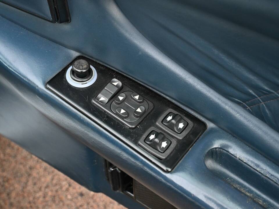 Image 37/50 of Lotus Esprit SE (1990)