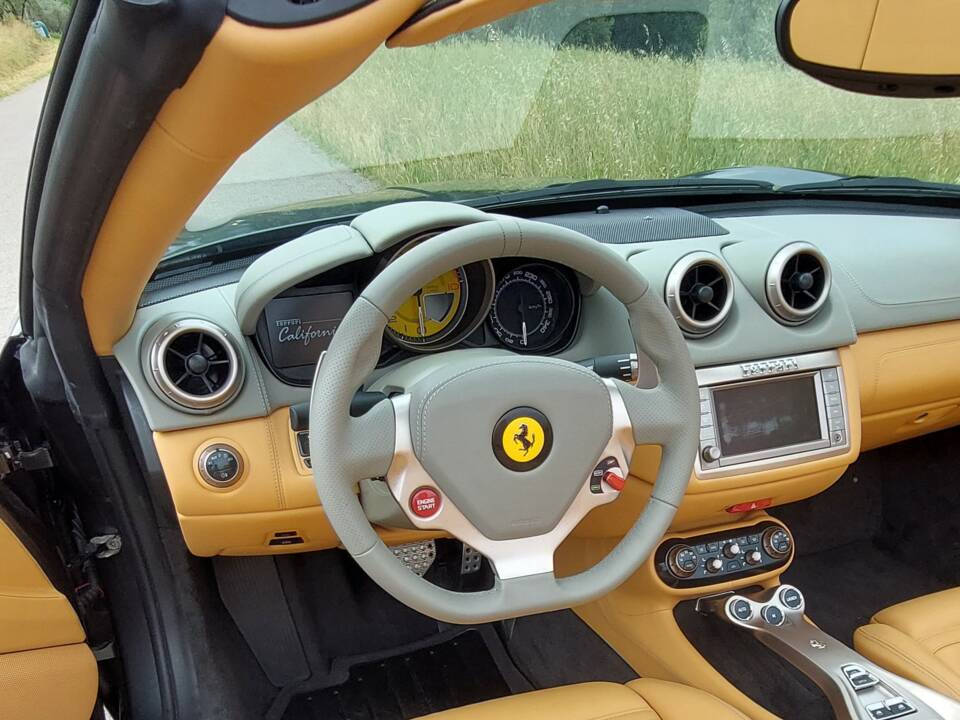 Immagine 9/11 di Ferrari California (2010)