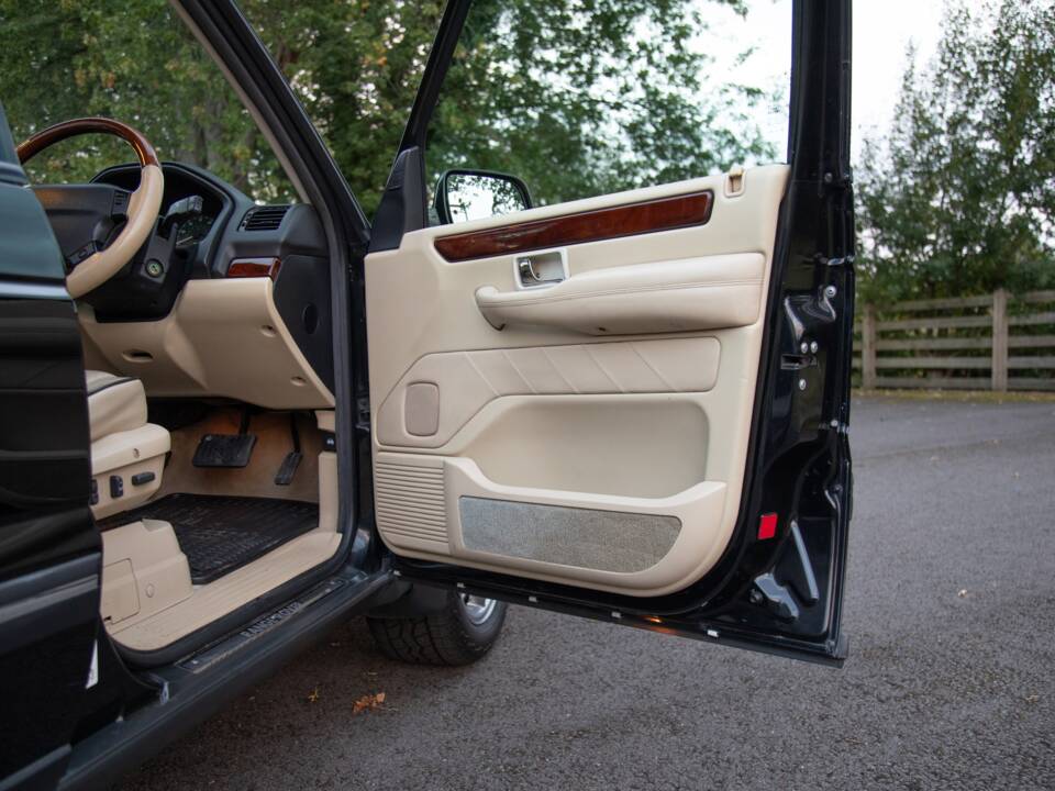 Immagine 49/50 di Land Rover Range Rover 4.6 Vogue (2001)