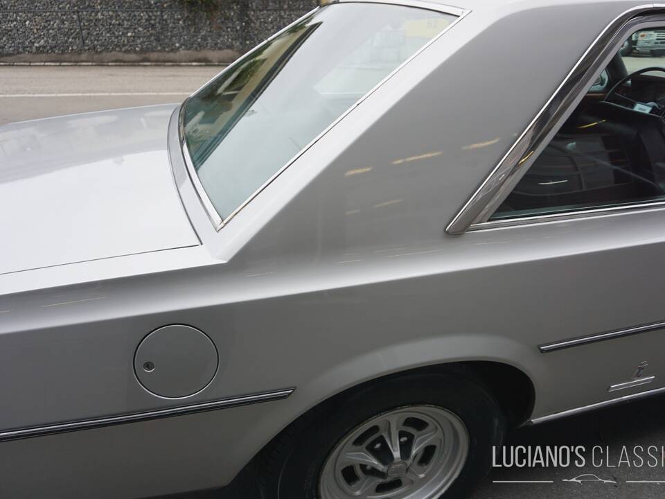 Image 27/66 of FIAT 130 Coupé (1972)