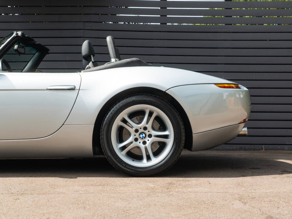 Image 8/53 of BMW Z8 (2001)
