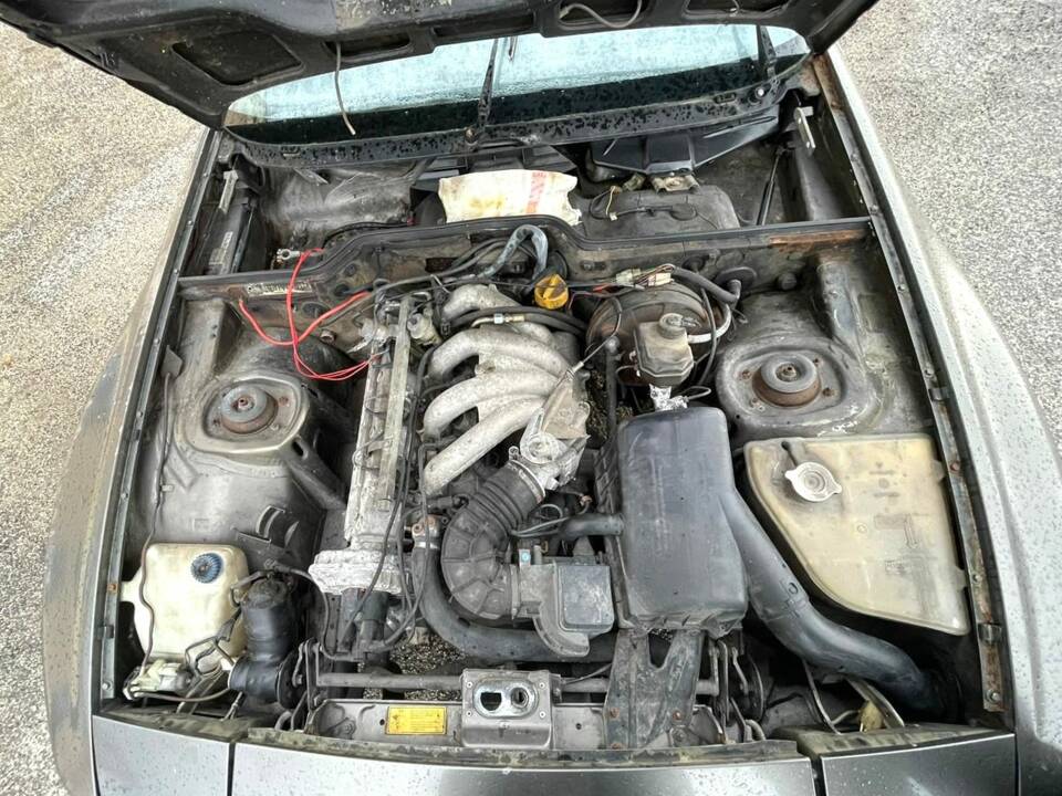 Immagine 17/23 di Porsche 944 (1983)