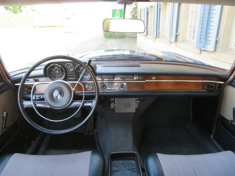 Imagen 10/17 de Mercedes-Benz 250 SE (1966)