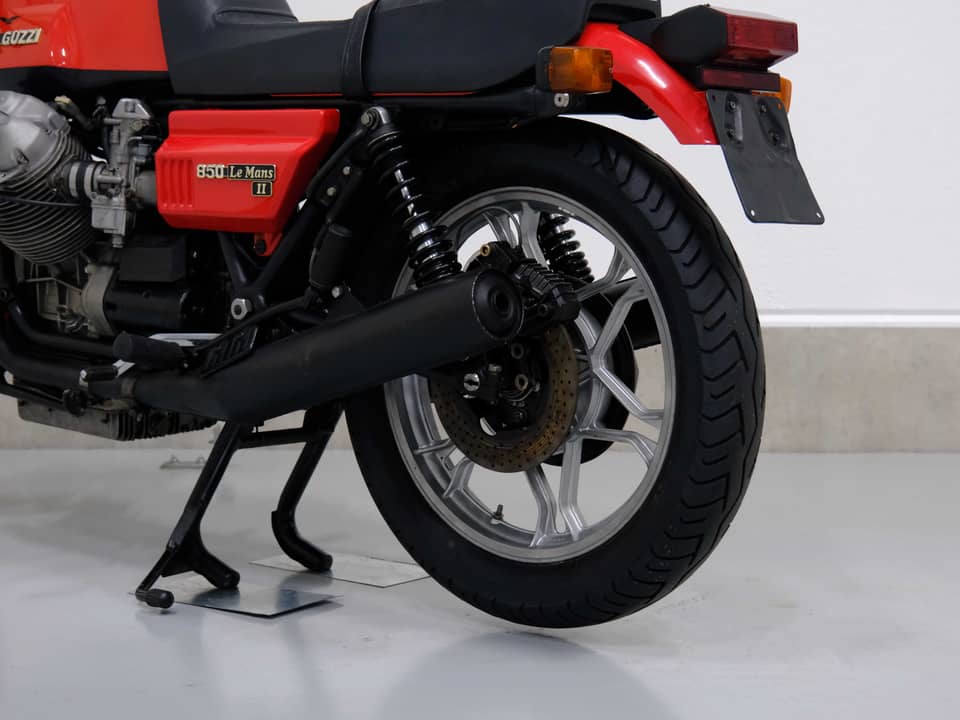 Immagine 53/75 di Moto Guzzi 850 LeMans II (1980)