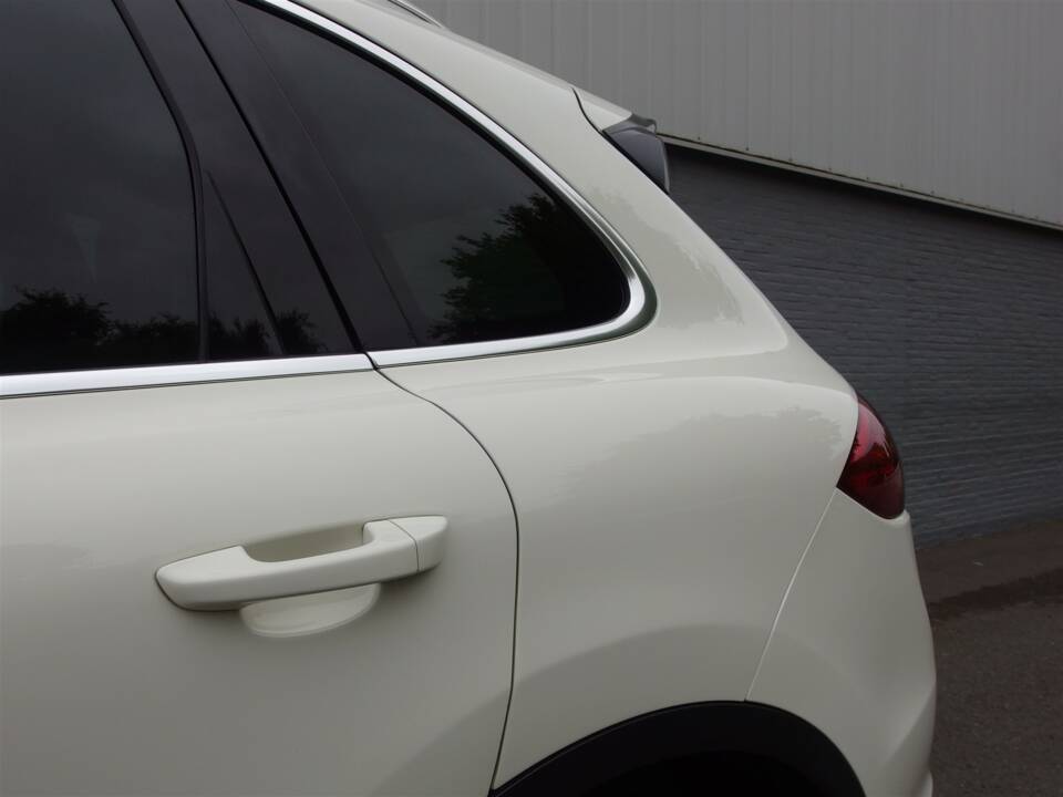 Bild 31/99 von Porsche Cayenne S (2010)