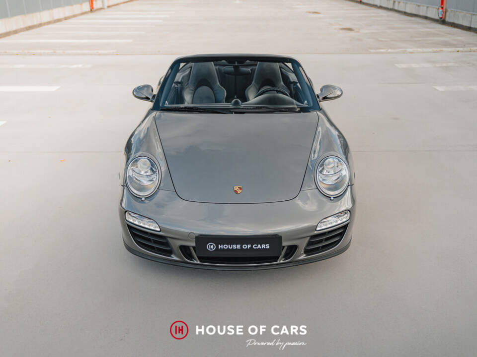 Image 3/43 of Porsche 911 Carrera 4 GTS (2012)