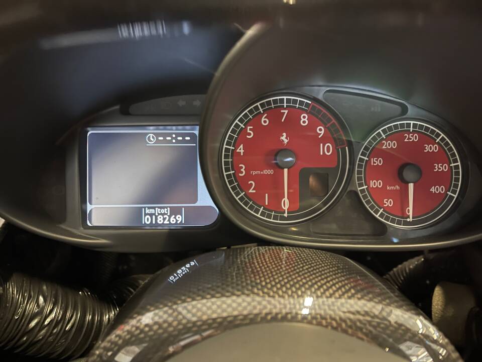 Immagine 16/24 di Ferrari Enzo Ferrari (2004)
