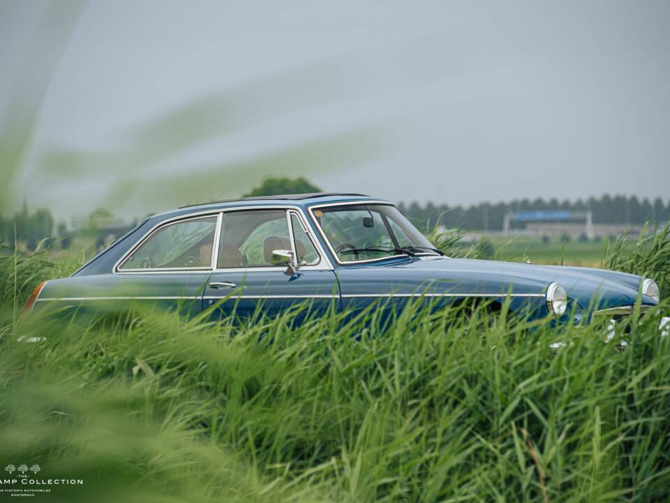 Image 35/40 of MG MGB GT V8 (1973)