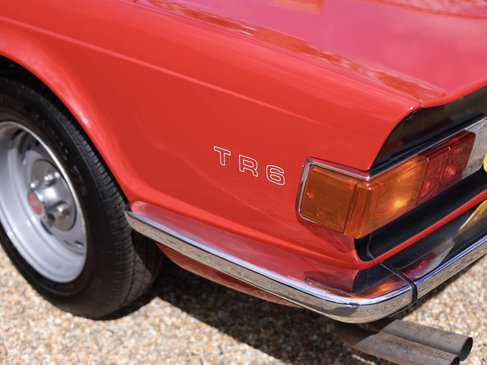 Image 12/50 de Triumph TR 6 (1973)