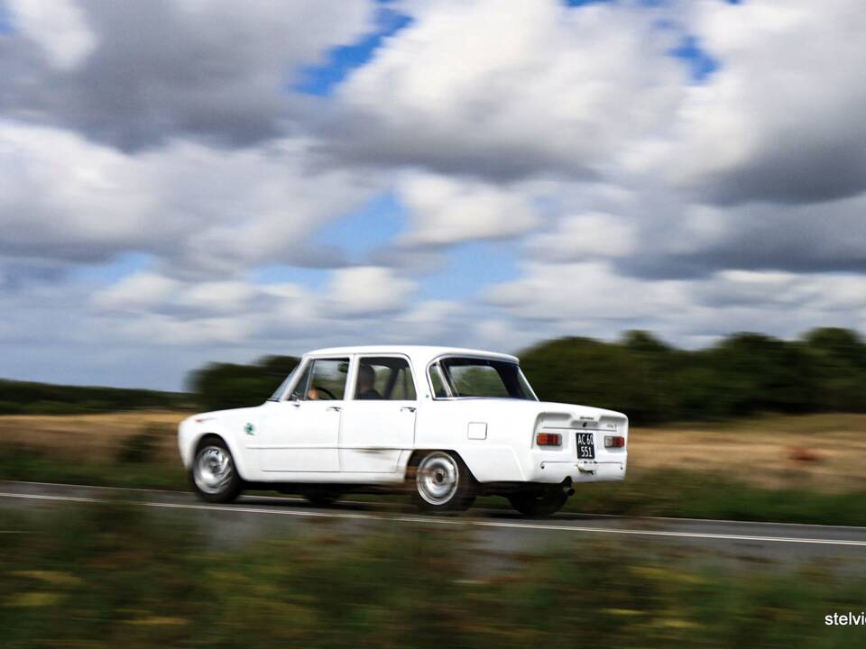 Image 39/40 de Alfa Romeo Giulia 1600 TI (1967)