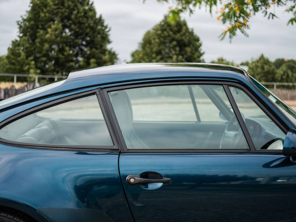 Image 28/87 of Porsche 911 Turbo 3.3 (1991)
