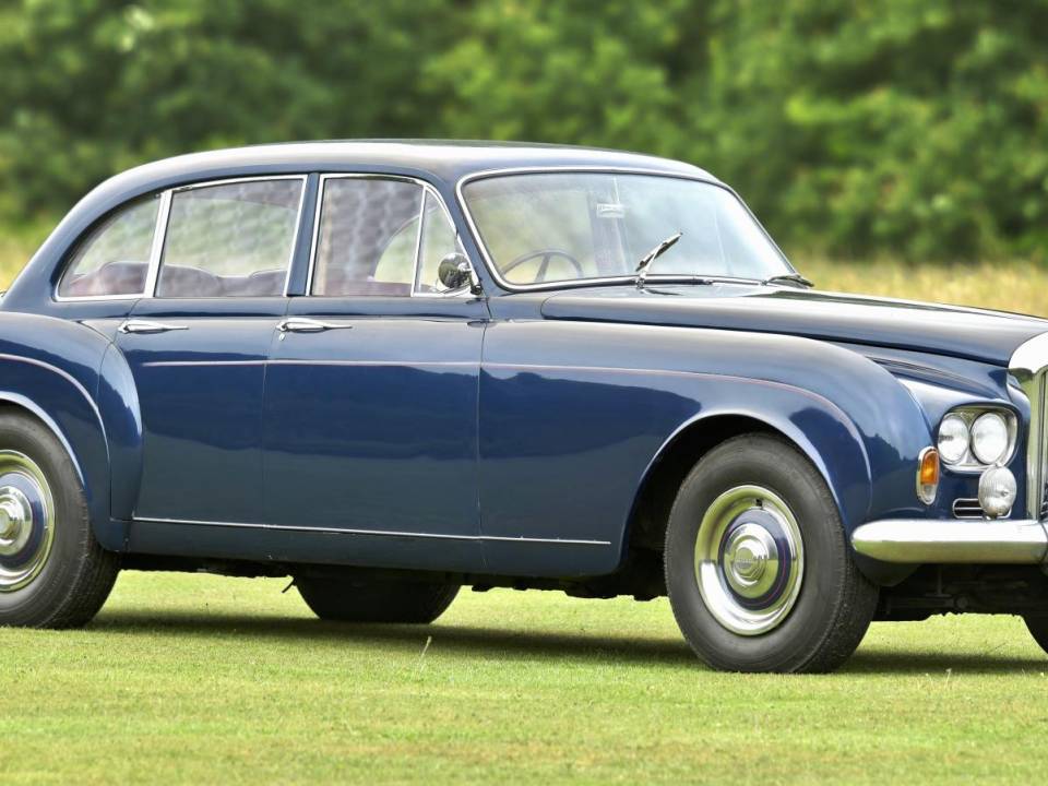 Immagine 3/50 di Bentley S 2 Continental Flying Spur (1962)