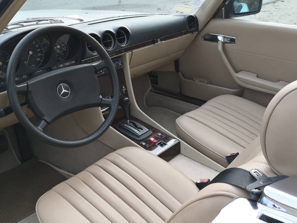 Image 19/33 of Mercedes-Benz 280 SL (1985)