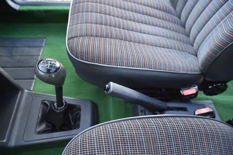 Image 29/35 of Peugeot 205 (1985)