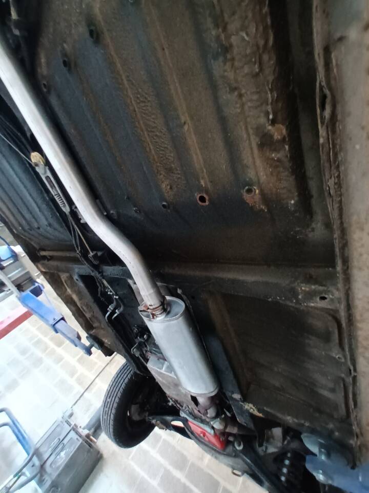 Image 65/73 of Volvo 1800 ES (1972)