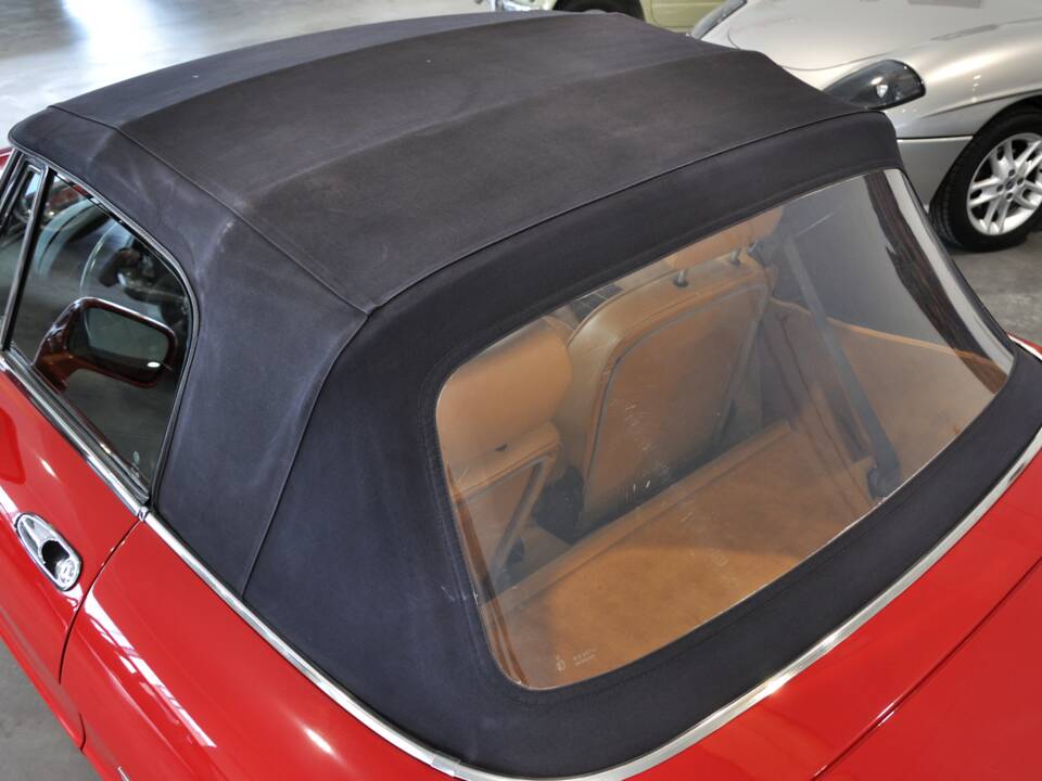 Imagen 15/30 de Alfa Romeo 1.6 Spider (1992)