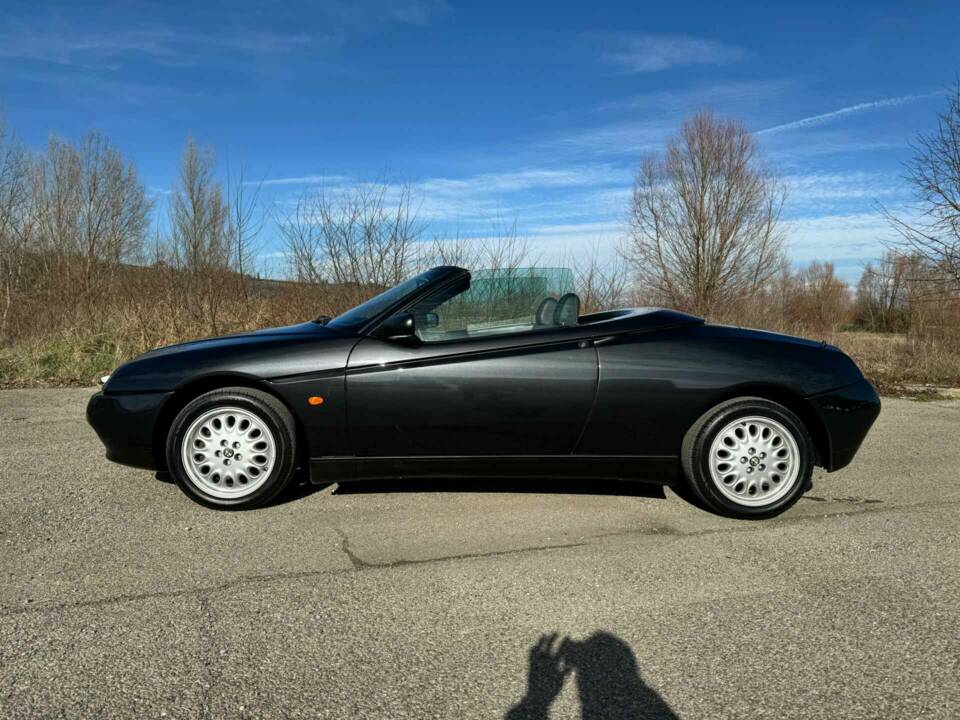 Image 5/21 of Alfa Romeo Spider 2.0 Twin Spark 16V (1997)