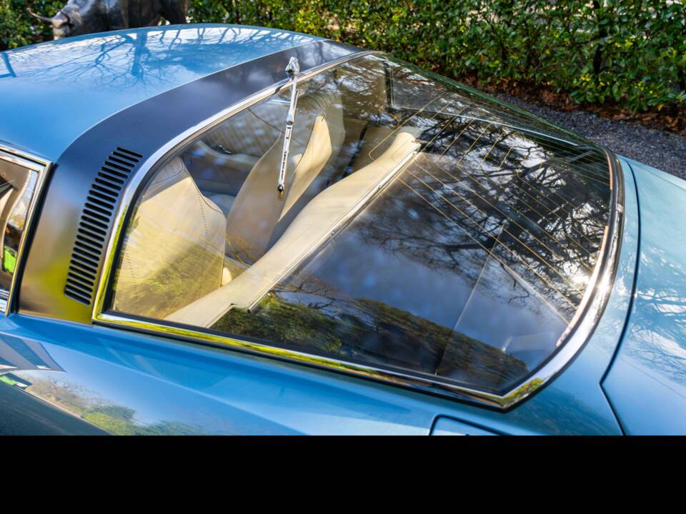 Image 15/23 of ISO Grifo (1973)