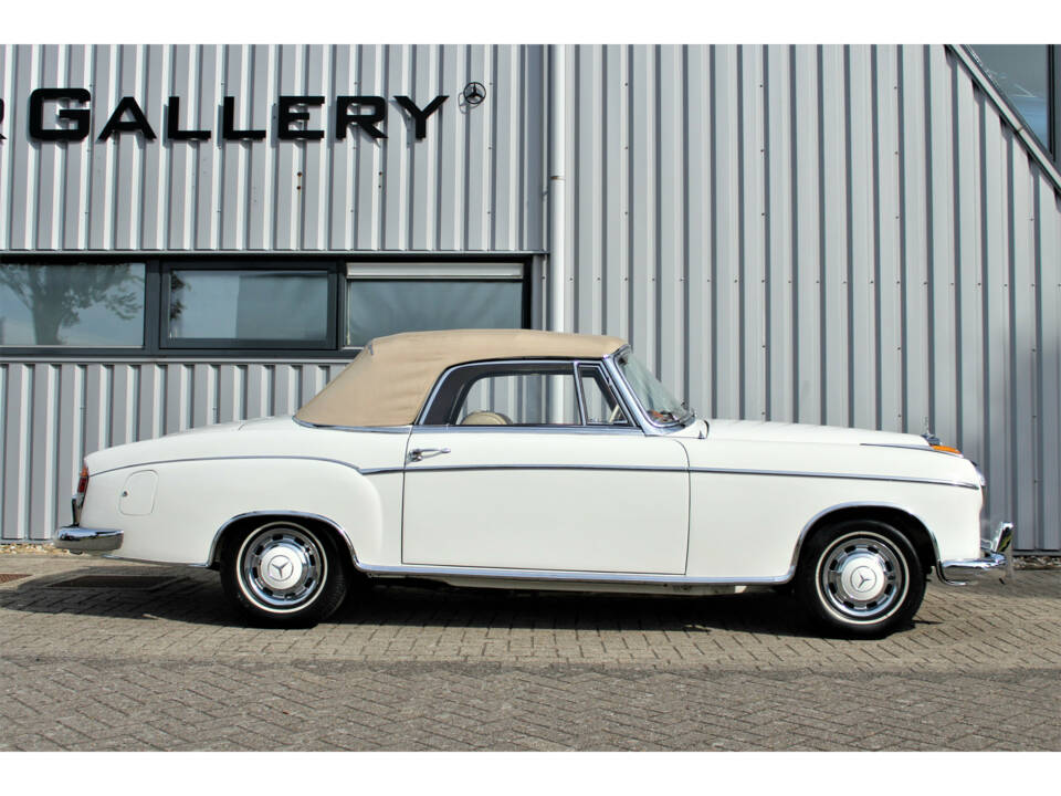 Image 32/35 of Mercedes-Benz 220 SE Cabriolet (1959)