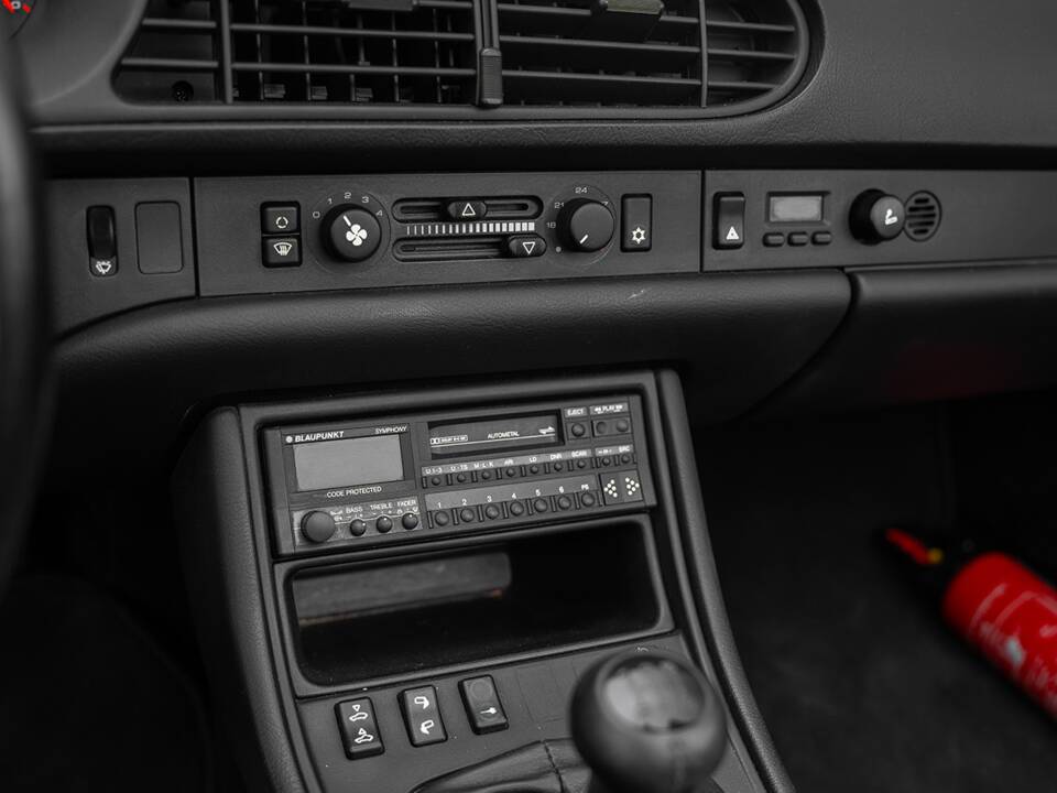 Bild 34/43 von Porsche 944 Turbo (1991)