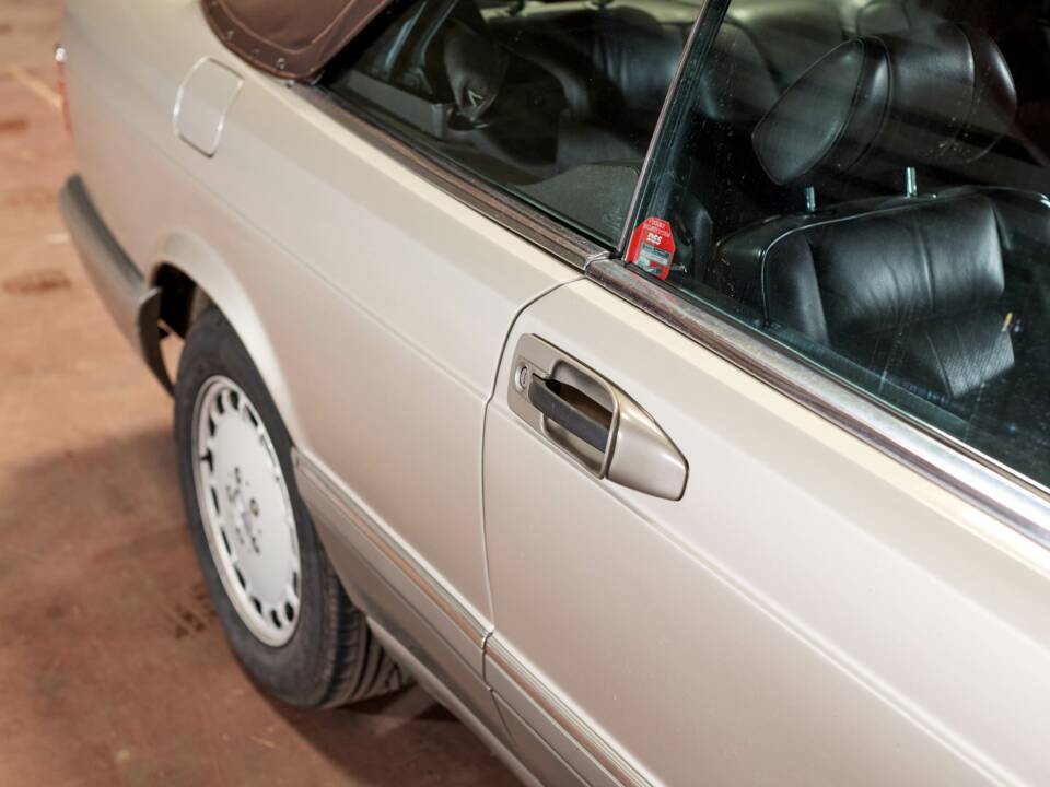 Bild 51/56 von Mercedes-Benz 500 SEC Bähr (1990)