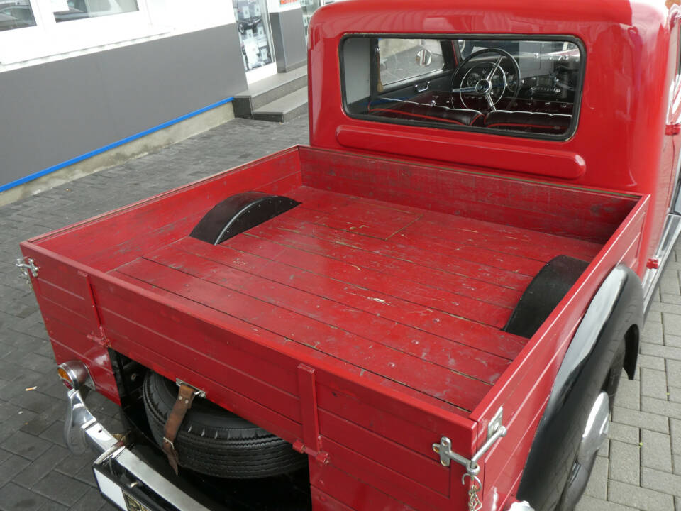 Imagen 17/19 de Mercedes-Benz 220 (1951)
