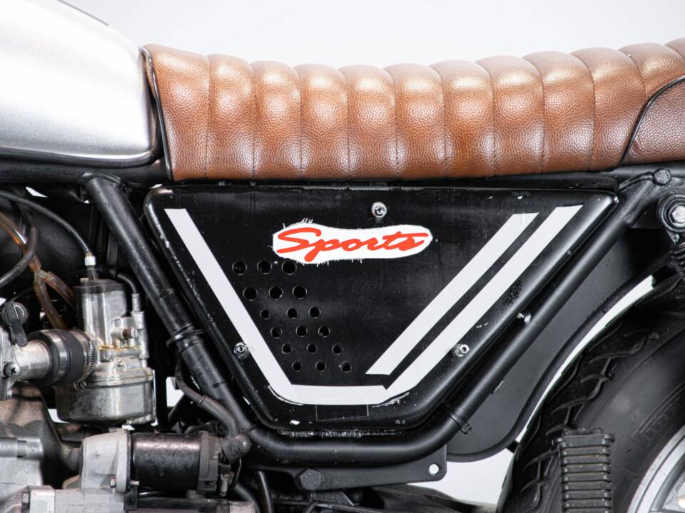 Bild 46/50 von Moto Guzzi V 35 III (1986)