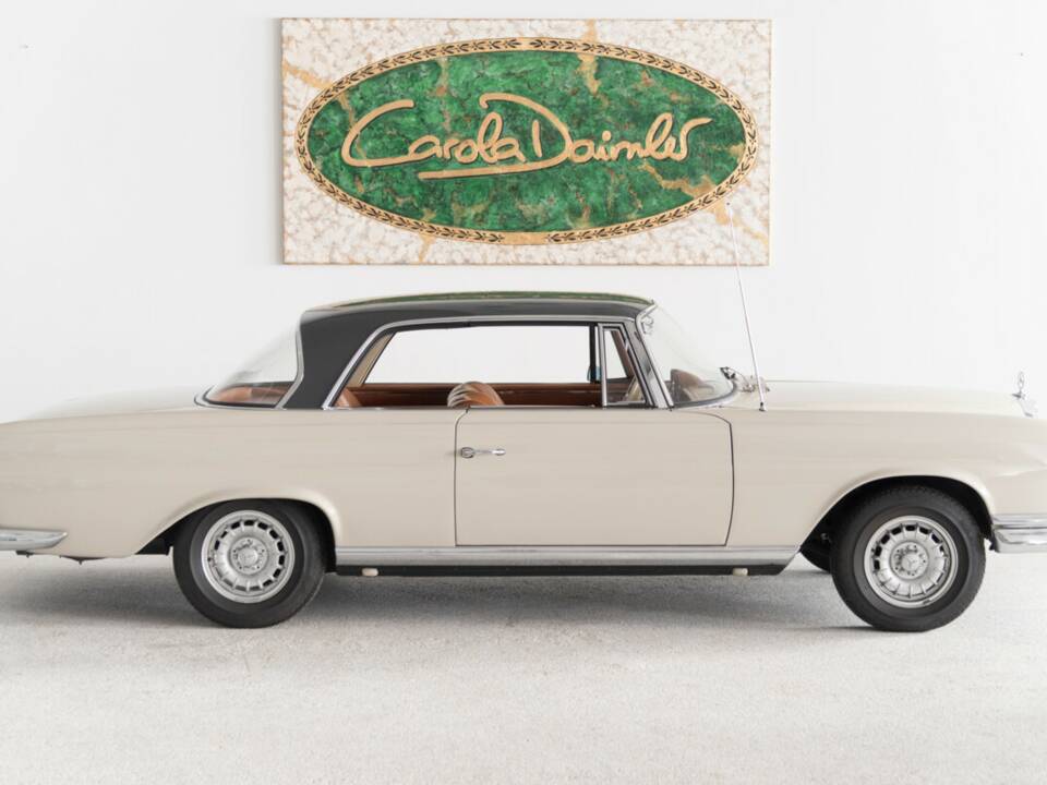 Bild 11/44 von Mercedes-Benz 220 SE b (1964)