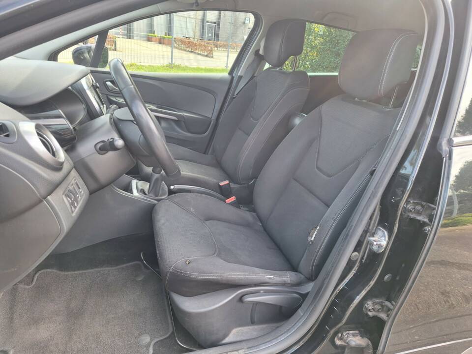 Bild 7/15 von Renault Clio Grandtour 1.5 dCi 90 (2015)