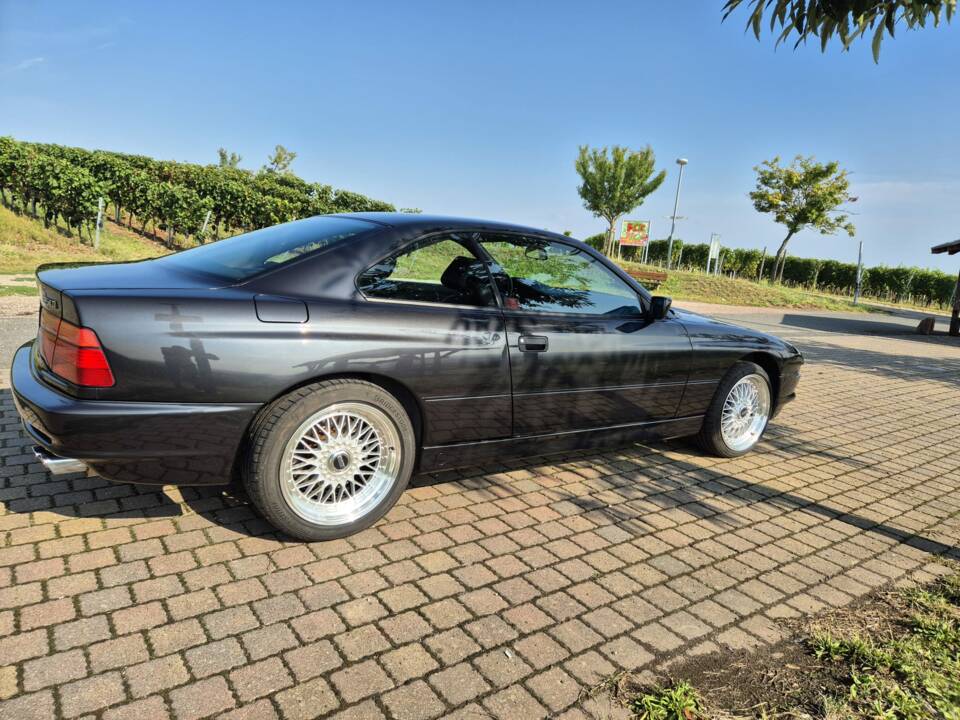 Image 3/9 of BMW 850i (1990)