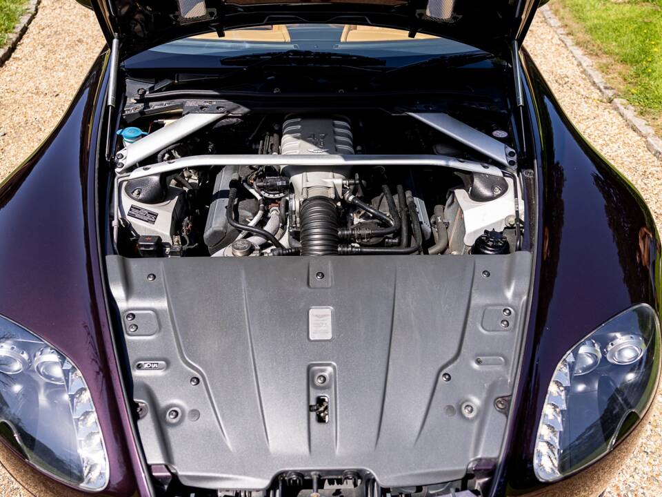 Image 14/45 de Aston Martin V8 Vantage (2008)