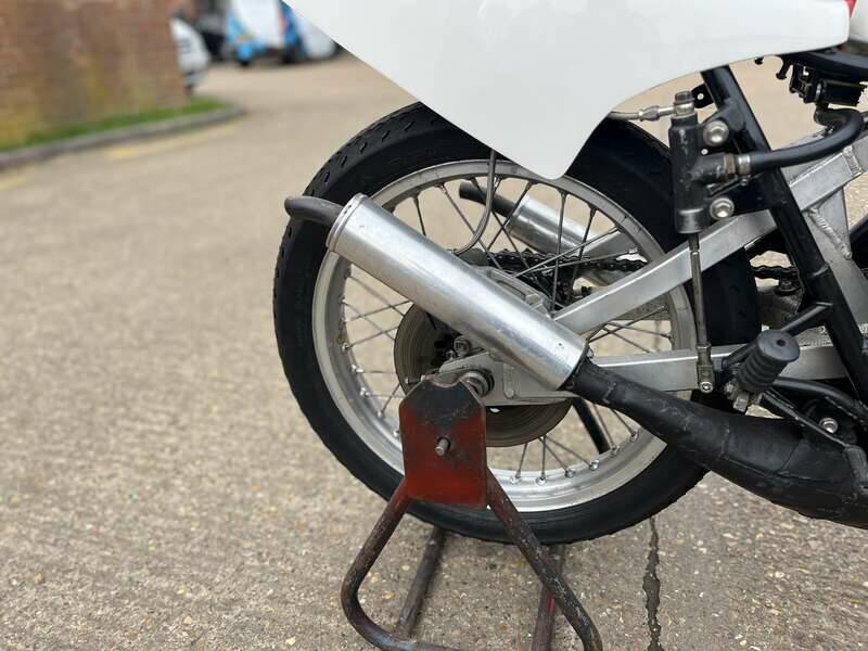 Image 14/20 of Yamaha TZ 350 (1978)