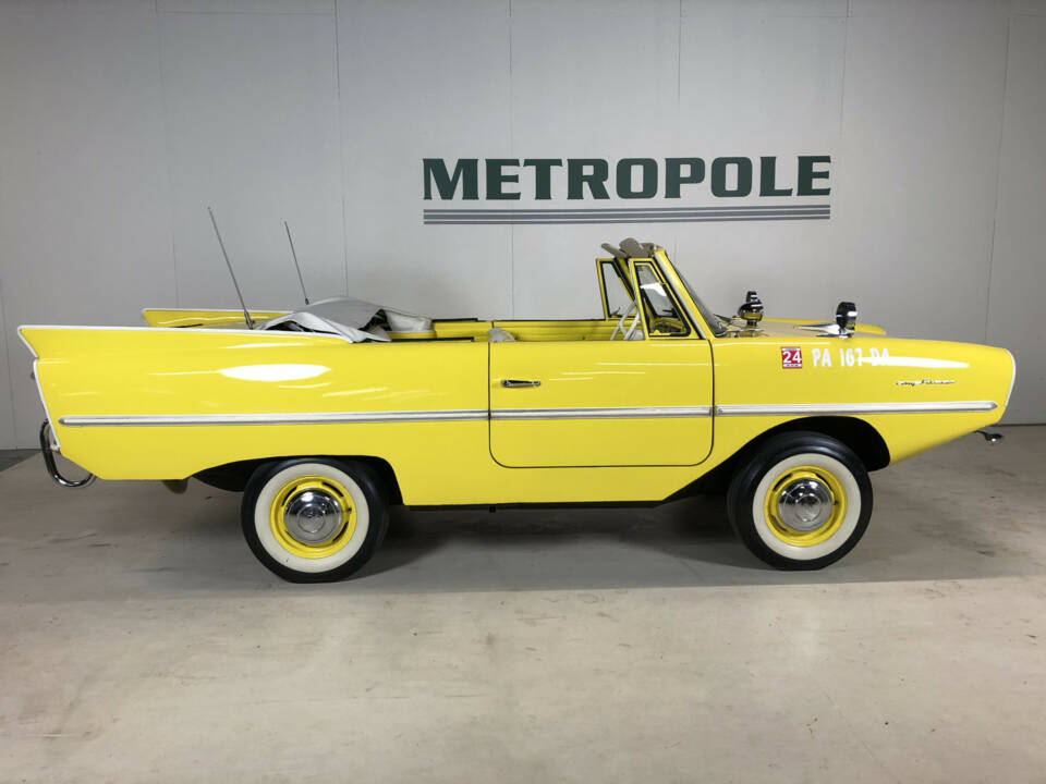 Image 2/24 de Amphicar 770 (1964)
