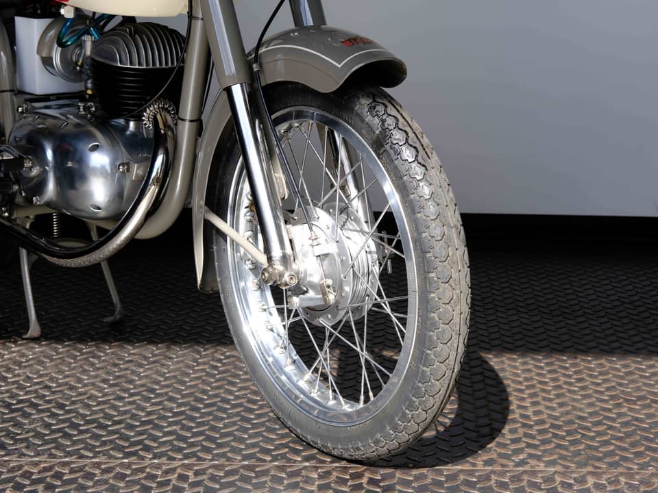 Image 13/54 of Bianchi Mendola (1951)