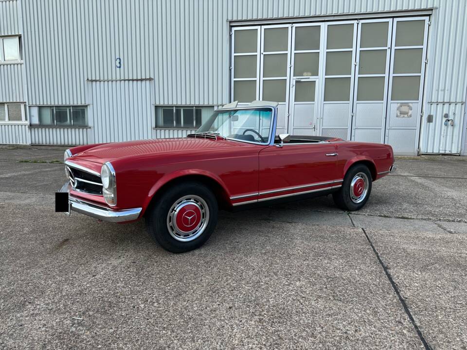 Image 16/54 of Mercedes-Benz 280 SL (1968)