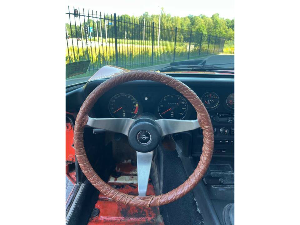 Image 29/50 of Opel GT 1900 (1971)